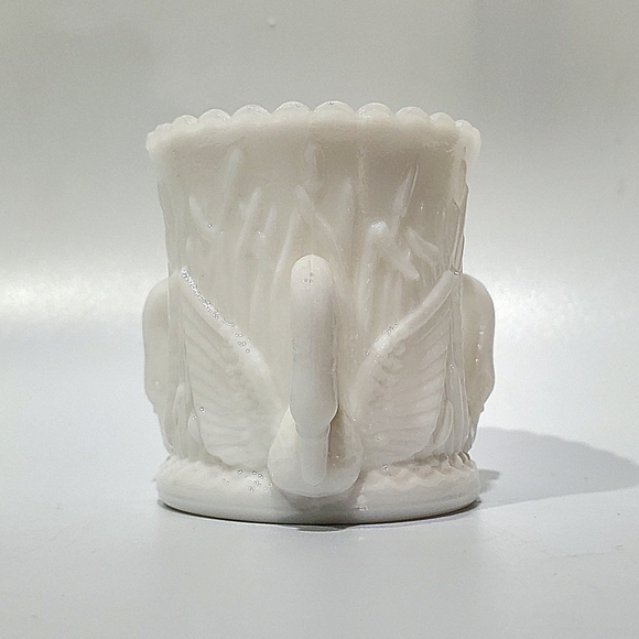 Vntg "Swan" Milk Glass Toothpick Holder by Westmoreland - Picture 6 of 14